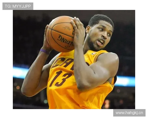 乔丹·汤普森周末买了一辆比邻居半年工资还贵的车，真是…电视剧都没这么夸张