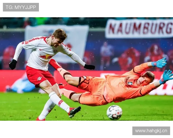 曼联争四形势向好，但与顶级球队差距仍存，稳定性面临考验