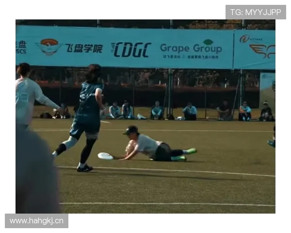 杨千霖，赛场一本正经，私下那堆名牌和账单直接把我打败了